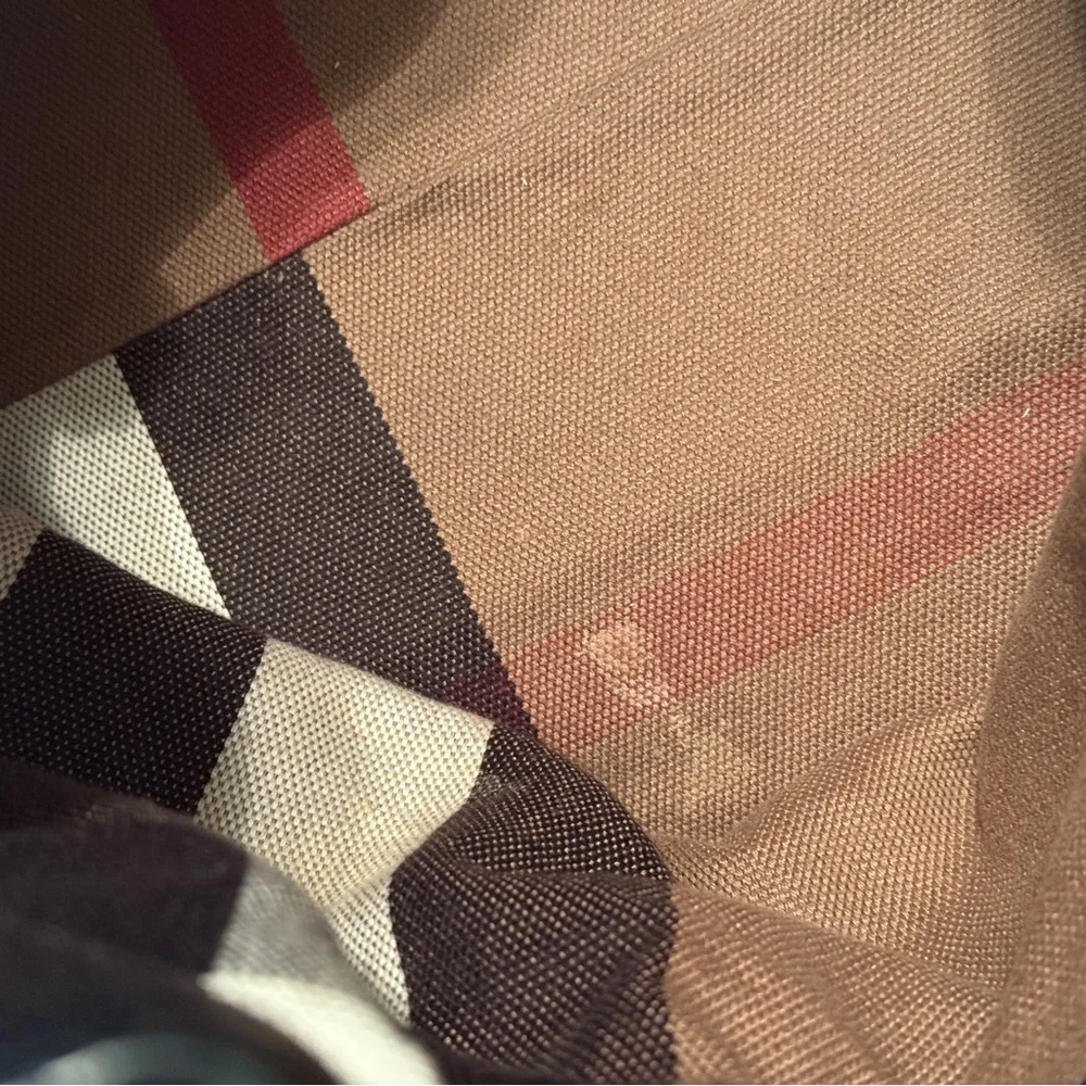 Burberry Maidstone Medium Tote Bag in Leather and House Check Canvas - Picture 12 of 12
